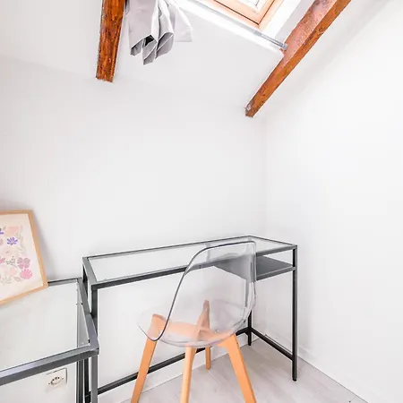 Cozy Family House 2 Bedrooms Free Parking Apartment