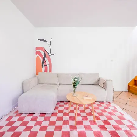 Cozy Family House 2 Bedrooms Free Parking