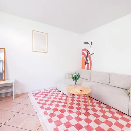 Cozy Family House 2 Bedrooms Free Parking * Dijon