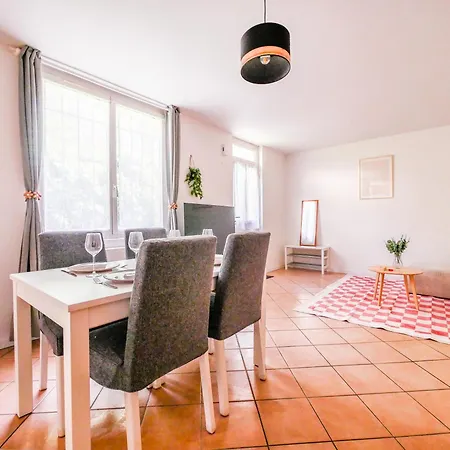 Cozy Family House 2 Bedrooms Free Parking Apartment
